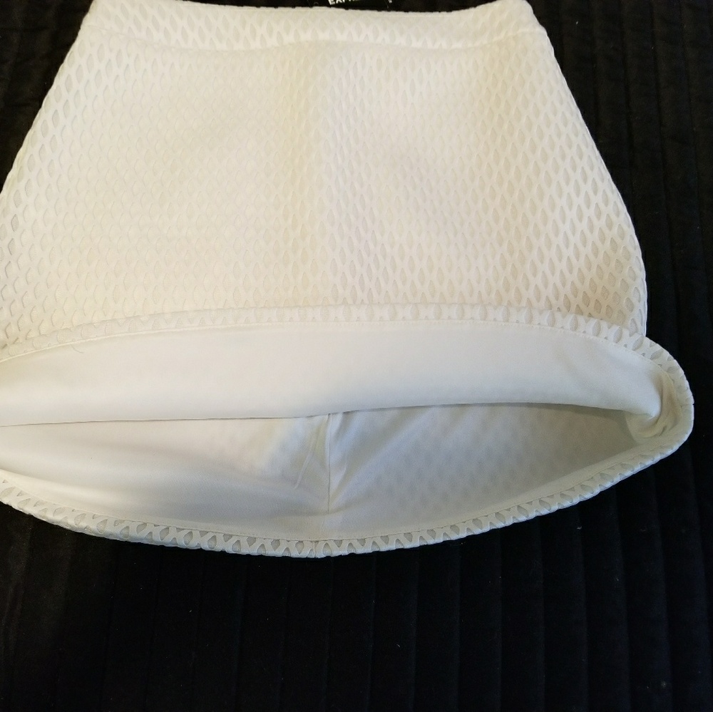 EXPRESS White Miniskirt,Brand new, Size 0. - Picture 6 of 10